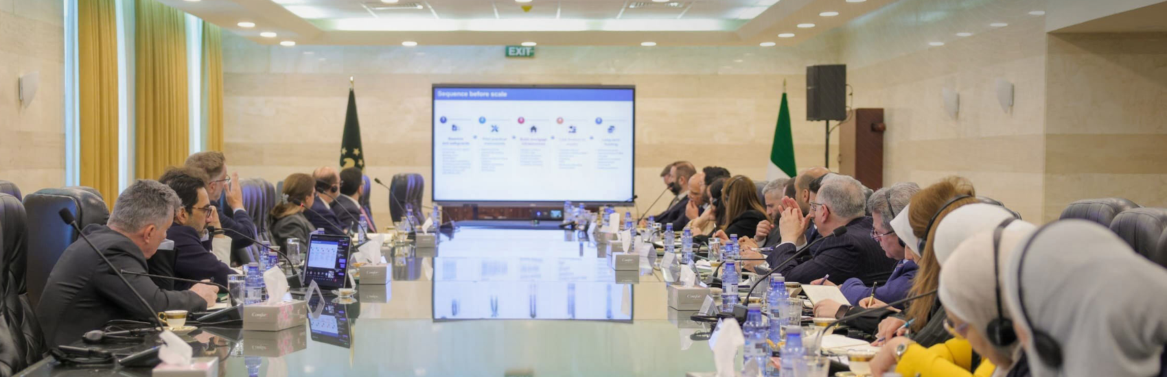 الخارجية تستضيف طاولة مستديرة حول تطوير قطاع الإسكان والتمويل العقاري في سوريا
